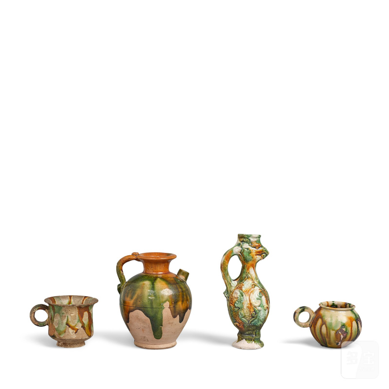 唐 三彩陶執壺兩件 三彩陶單把杯兩件 | FOUR MINIATURE SANCAI-GLAZED POTTERY VESSELS